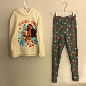 Moana sweatshirt & legging set.